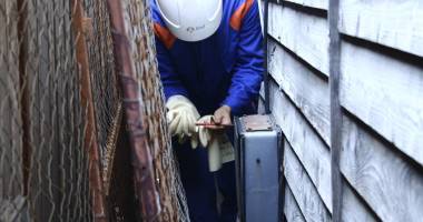 ENEL. Branșamente ilegale în peste 60 de gospodării - 2