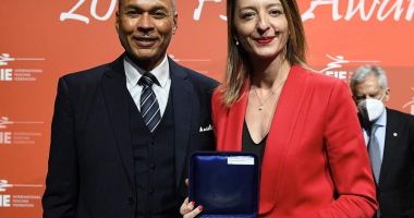 Stire din Sport : Ana-Maria Popescu, desemnată cea mai bună spadasină a lumii
