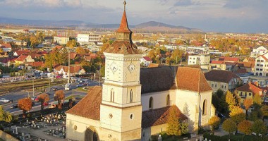Stire din Cultură-Educație : Frumusețile Brașovului, promovate pe litoral