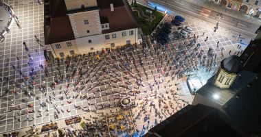 Imagini spectaculoase de la slujba de Înviere din centrul Braşovului
