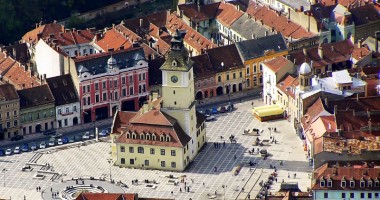 Stire din Diverse : Vizitează Brașovul la pas