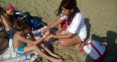 Brățara de vacanță salvează copiii care se pierd pe litoral - 3