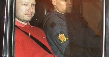 Stire din Actualitate : Tratamentul psihiatric, cea mai aspră pedeapsă  pentru  Breivik