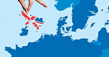 Stire din Actualitate : BREXIT. Un britanic și-a făcut deja buletin de România pentru a rămâne în UE