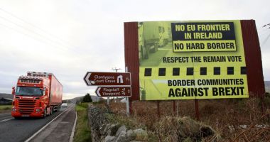 Stire din Actualitate : "Brexit dur". Propuneri privind frontiera irlandeză