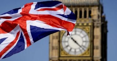 Stire din Actualitate : Gigant al transferurilor de bani: Românii părăsesc Marea Britanie din cauza Brexit