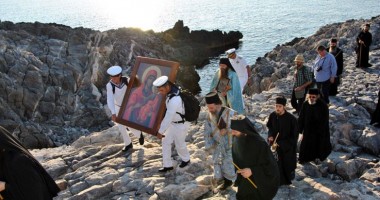 Echipajul și cadeții de pe Bricul "Mircea", în misiune sfântă pe Muntele Athos - 3