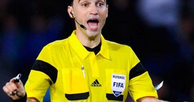 Stire din Sport : Brigadă de arbitri români  la meciul Napoli - Swansea