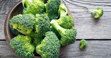 Stire din Sănătate : Broccoli inhibă dezvoltarea celulelor canceroase