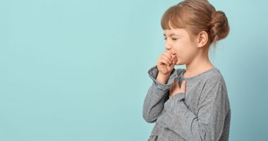 Stire din Sănătate : Bronșita și bronșiolita se deosebesc prin categoriile de persoane pe care le afectează