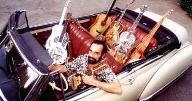Stire din Cultură-Educație : Bob Brozman va concerta în Club Doors