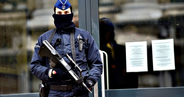 Stire din Actualitate : Alertă cu bombă la Bruxelles: s-au descoperit două colete suspecte