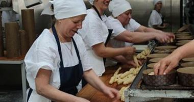 Stire din Economie : Românii, mari consumatori de cozonaci. Câți se vor coace în Săptămâna Mare?