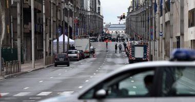 Stire din Actualitate : Impușcături într-o stație de metrou din Bruxelles. Suspecţii sunt căutaţi de poliţişti