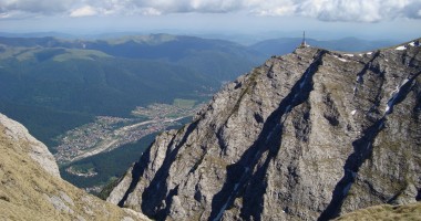 Stire din Eveniment : Doi turiști rămași blocați în Bucegi, căutați de salvamontiști de aproape trei ore