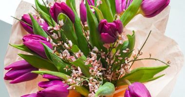 Un buchet de lalele va "colora" ziua oricui și va transmite un mesaj ferm: fericirea stă în gesturi mici! - 2