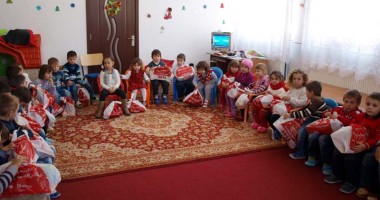 Stire din Cultură-Educație : Bucuria sărbătorilor  pentru copiii din Medgidia