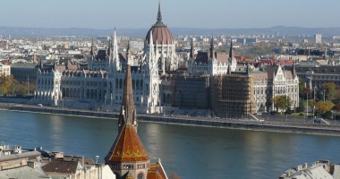 Stire din Actualitate : Budapesta, criticată pentru situația romilor și extremismul de dreapta
