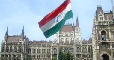 Stire din Actualitate : Protest la Budapesta față de proiectul Roșia Montană