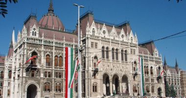 Stire din Actualitate : Budapesta va bloca în continuare aderarea Ucrainei la NATO