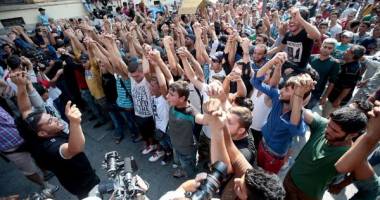 Galerie foto. Imigranții, ca la ei acasă! AU TRECUT LA AMENINȚĂRI DURE! - 2