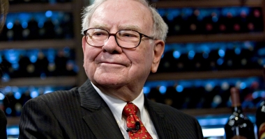 Stire din Actualitate : Warren Buffet salută contribuția imigranților la prosperitatea americană