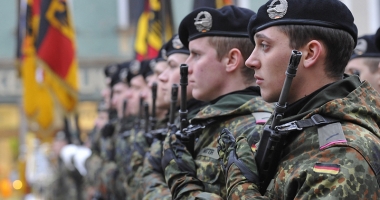 Stire din Actualitate : Dispute politice în Germania privind bugetul Armatei