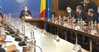 Bugetul de stat pe 2021 îngheață salariile, indemnizațiile și sporurile bugetarilor - 2