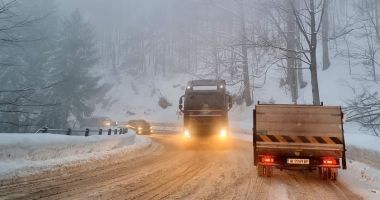 Stire din Actualitate : Autoritățiile îi avertizează pe români să ocolească Bulgaria. Țara vecină se confruntă cu vreme extremă