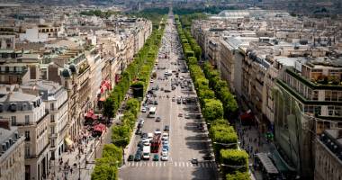 Stire din Actualitate : Bulevardul Champs-Elysees, rezervat pietonilor în prima duminică a fiecărei luni