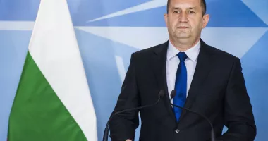 Stire din Actualitate : Bulgaria: Fostul președinte Radev a creat o alianță pentru a candida la alegerile parlamentare din 19 aprilie