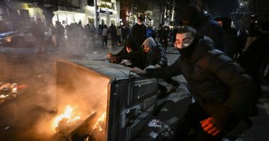 Stire din Actualitate : Bulgaria stă pe un butoi de pulbere. Zeci de mii de oameni ies în stradă