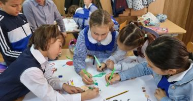 Stire din Cultură-Educație : Elevii Școlii nr. 1 Poarta Albă, implicați în activități de prevenire a bullying-ului