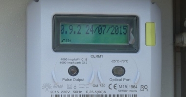 Stire din Economie : 30% dintre consumatorii români de electricitate ar putea avea contoare inteligente până în 2020
