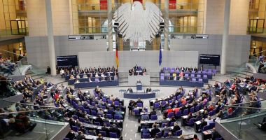 Stire din Actualitate : Bundestagul a aprobat eliminarea progresivă a scutirilor de taxe pentru combustibilul agricol