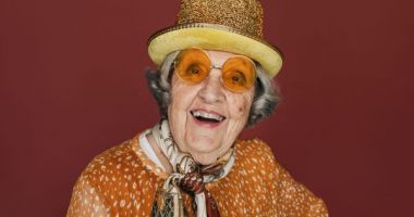 Stire din Fun : Bunica lui Bulă vine la școală