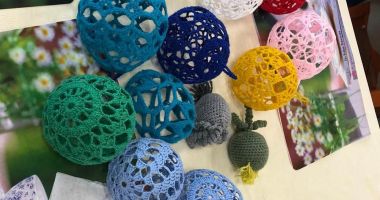 Stire din Social : Copiii din centrele de plasament și-au colindat bunicii