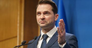 Stire din Politică-Administrație : Sebastian Burduja lasă de înțeles că ministrul Diana Buzoianu ar trebui să plece