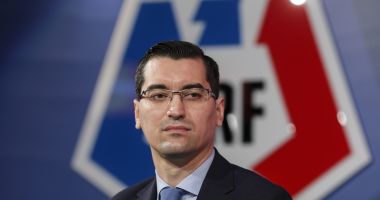Stire din Sport : Răzvan Burleanu: „Departamentul de integritate anchetează mai mulţi jucători suspectaţi că pariază”