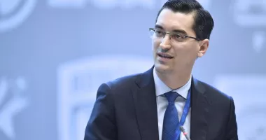 Stire din Sport : Răzvan Burleanu (FRF): „Nu am obiectiv unanimitatea la alegerile pentru președinție”