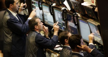 Stire din Economie : Bursa de Valori București e în creștere