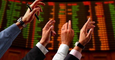 Stire din Economie : Bursa de Valori București este pe minus