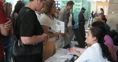 Stire din Social : 500 de participanți la Bursa locurilor de muncă, selectați în vederea angajării