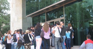 Coadă pentru un loc de muncă - 3