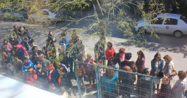 Îmbulzeală și disperare  la Bursa locurilor de muncă - 3