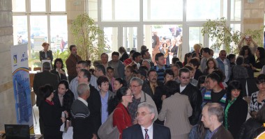 Stire din Social : INS. Câți români apți de muncă au un job