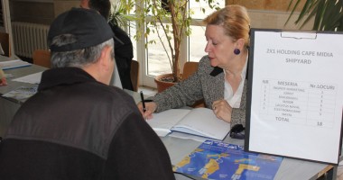 Coadă pentru un loc de muncă, la Constanța - 3
