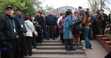 Stire din Social : Îmbulzeală și disperare pentru un loc de muncă, la Constanța