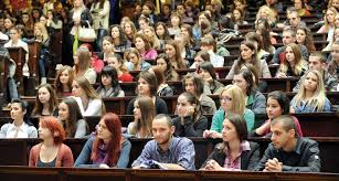 Stire din Economie : Burse mai mari pentru studenți și transport gratuit cu trenul