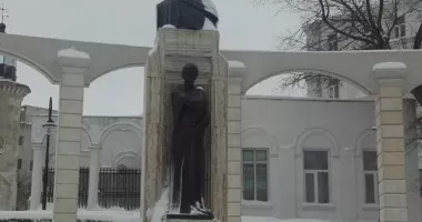 Stire din Cultură-Educație : 176 de ani de la nașterea lui Mihai Eminescu, reper al identității naționale